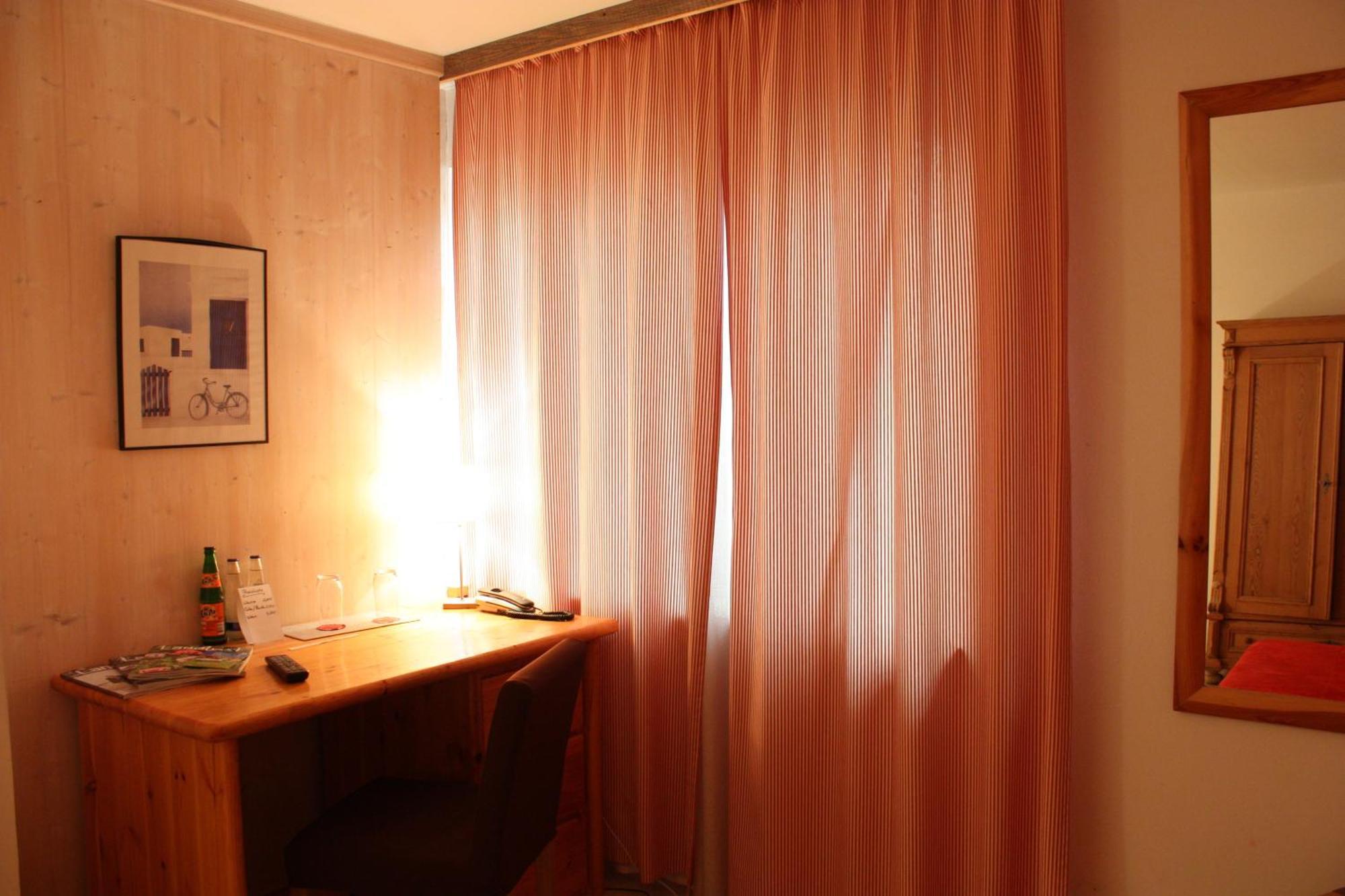 Das Posch Hotel Oberammergau Bilik gambar